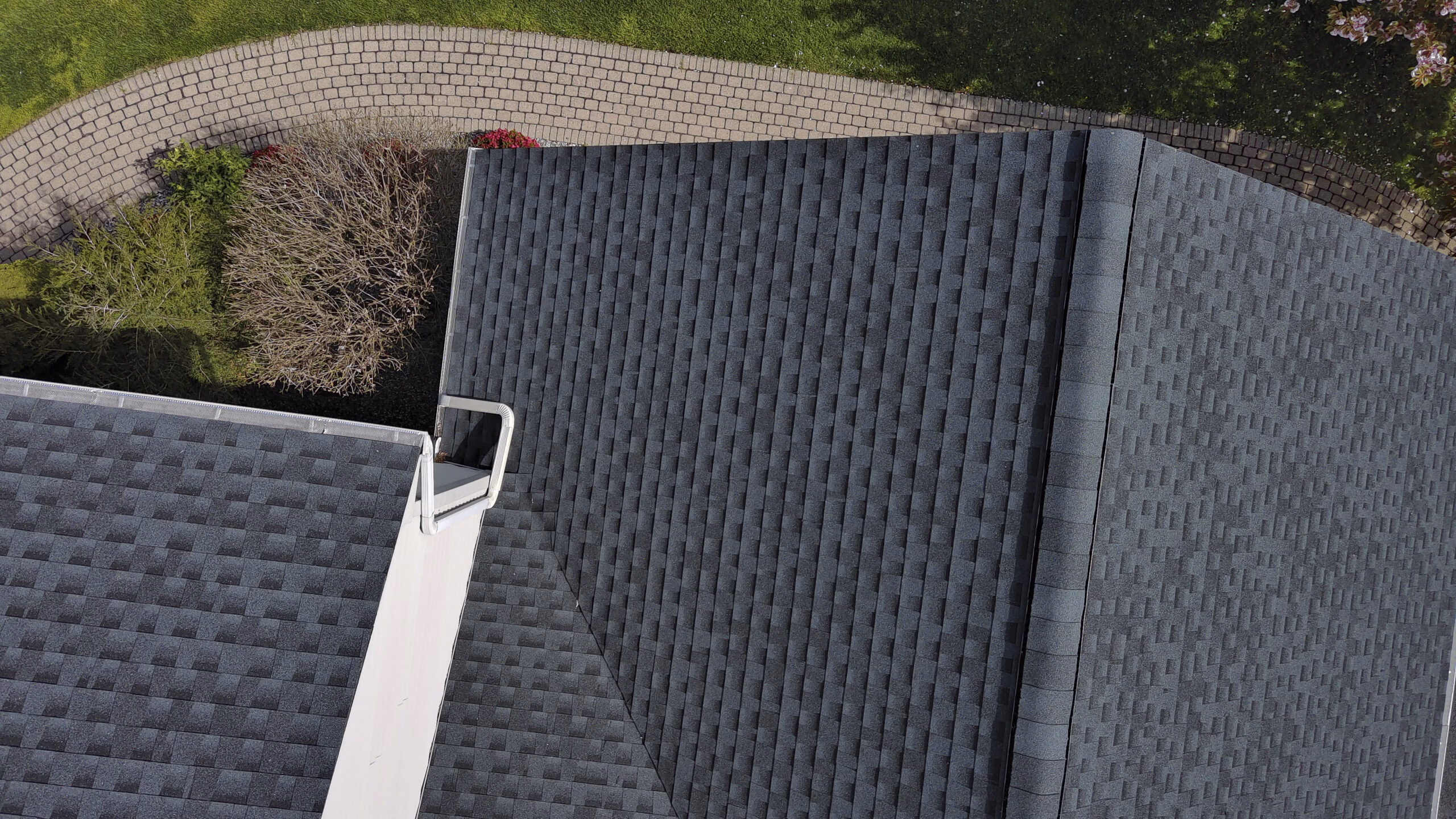 GAF architectural shingle installation in Rowlett, TX